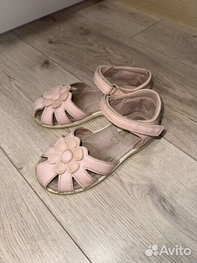 Сандали для девочки
