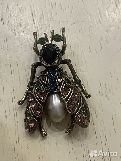 Брошь новая