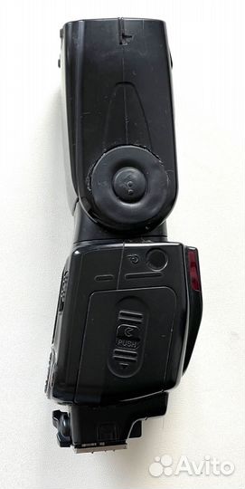 Вспышка Nikon SB-700