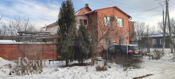 Дом 240 м² на участке 5 сот.