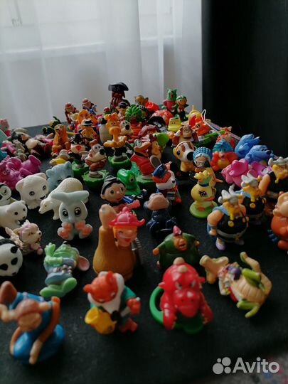 Kinder surprise Игрушки 147шт