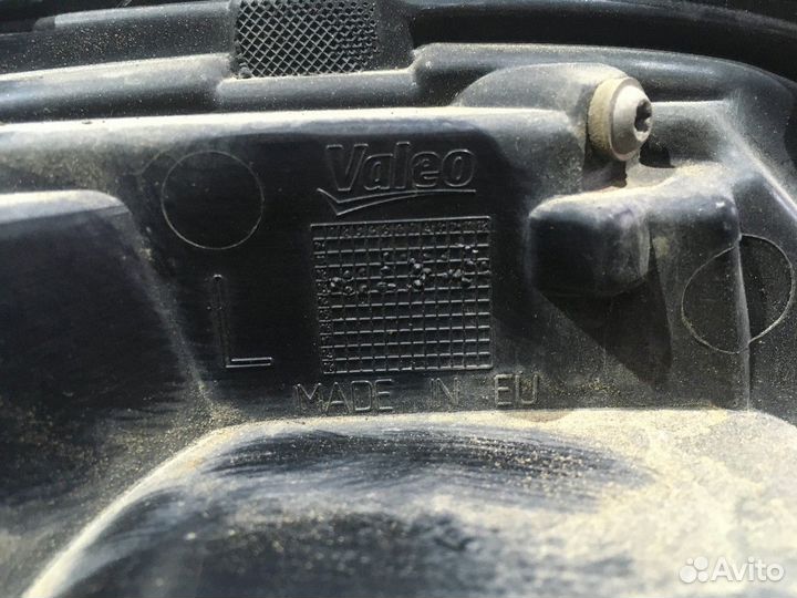 Фонарь задний левый наружный (Volkswagen Touareg)