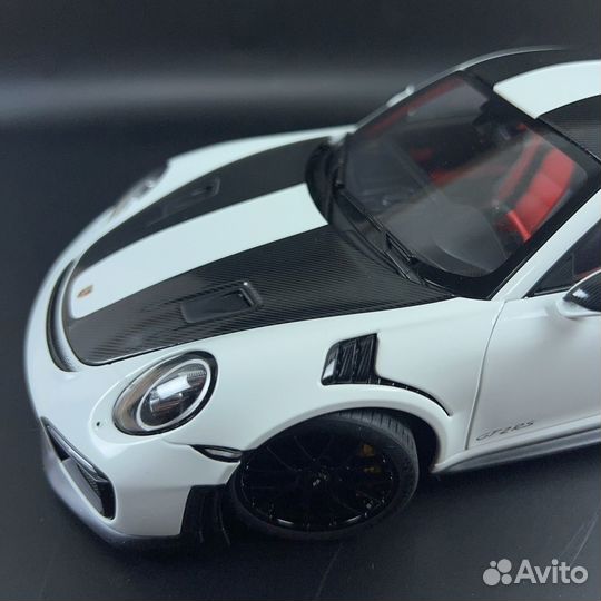 1/18 Porsche 911 GT2