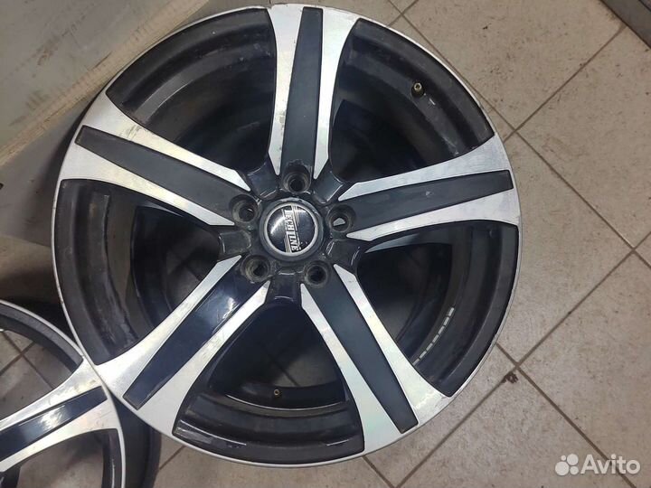 Диски r18 5x114.3