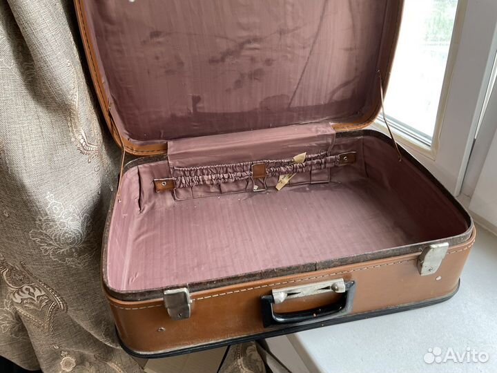 Ретро чемодан