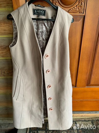 Пальто без рукавов