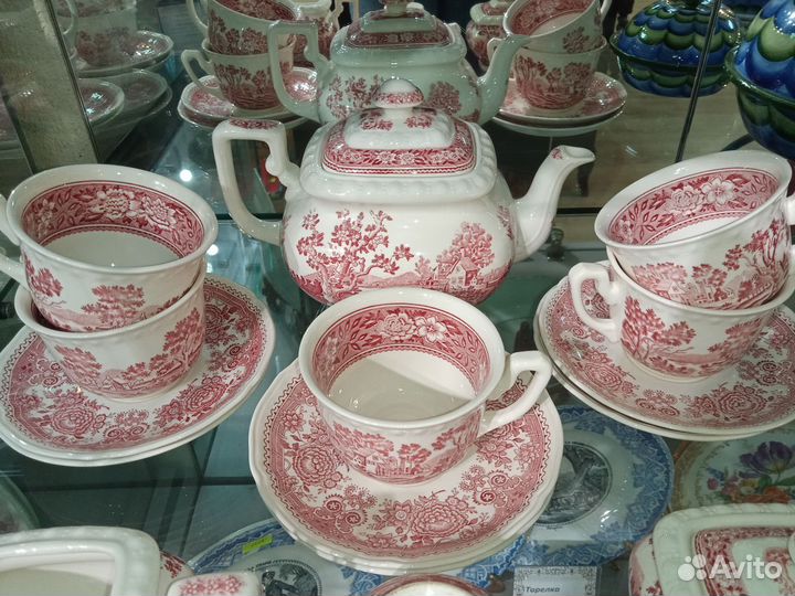 Чайные и столовые сервизы 