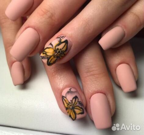 Маникюр на дому