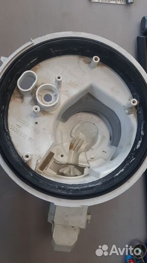 Поддон с насосом для посудомоечной машины bosch