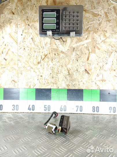 Кнопка стеклоподъемника Kia Sportage 1993 2006