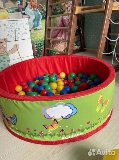 Бассейн с шариками