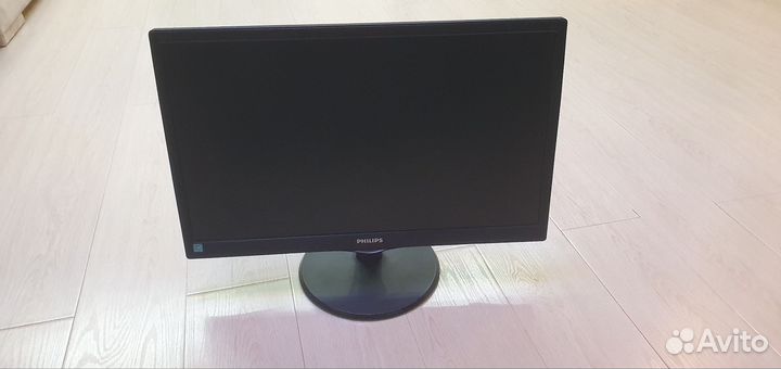 Монитор Philips 21,5 дюймов