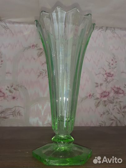 Ваза для цветов цветное стекло ссср.подсвечники
