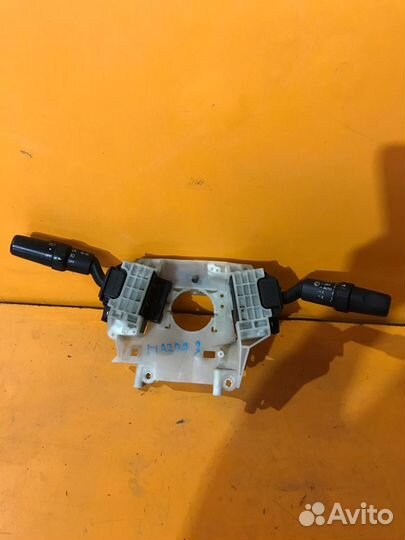 Подрулевой переключатель на Mazda 3 BK