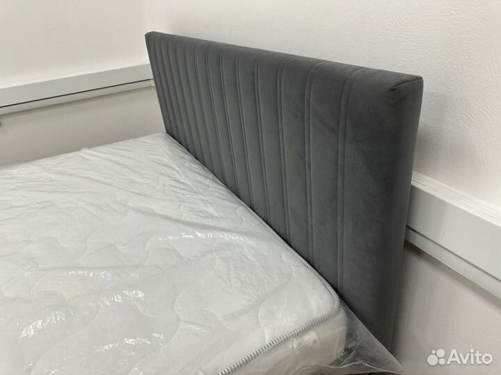 Кровать двухспальная 140 200