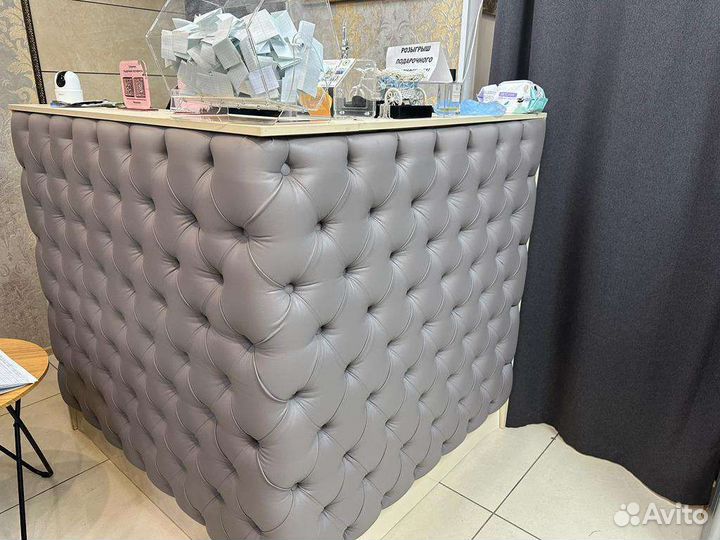 Стойка ресепшн для магазина