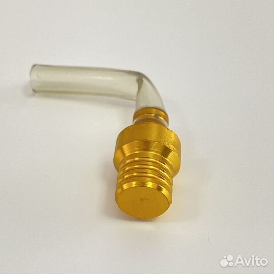 Крышка бензобака TTR125-250 с втулкой испарителем