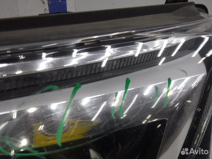 Фара левая Toyota RAV4