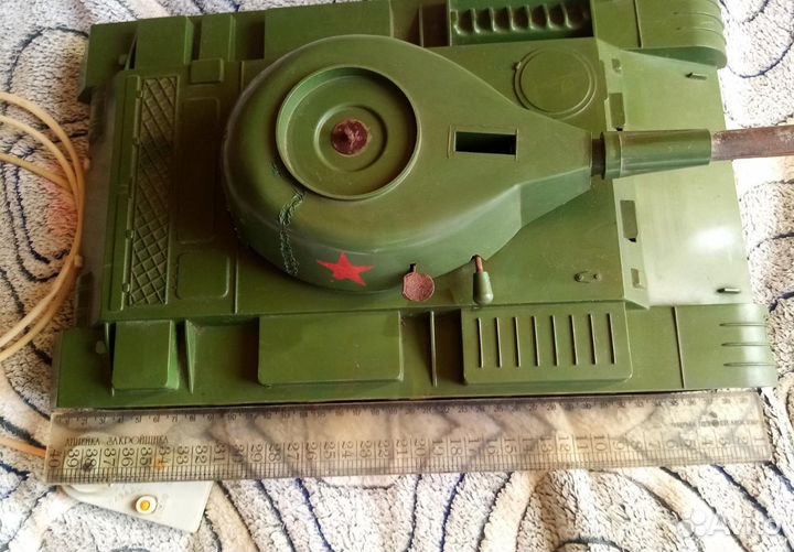 Игрушка электро- механическая СССР. Танк большой
