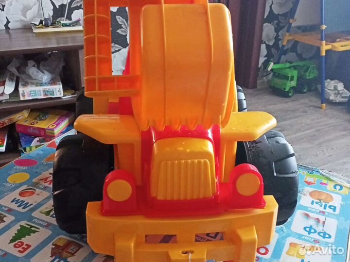 Детский трактор