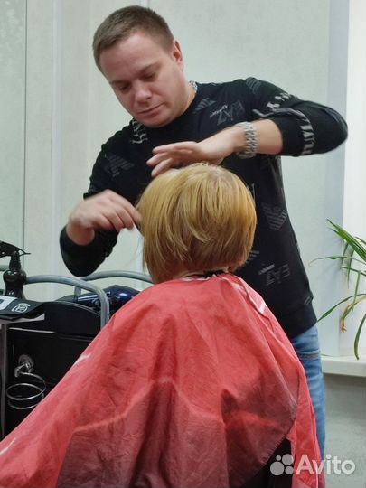 Модель мужские,женские стрижки,окрашивание