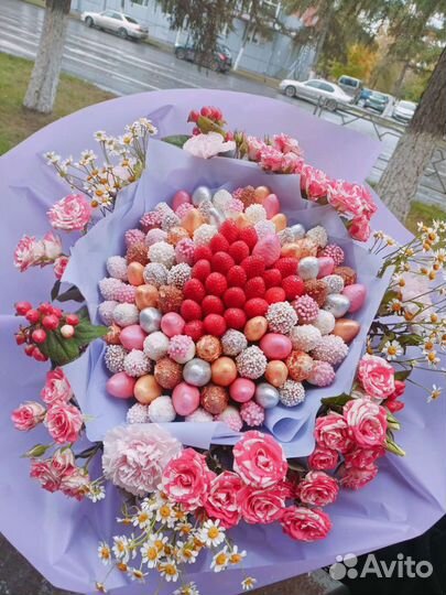 Клубничный букет