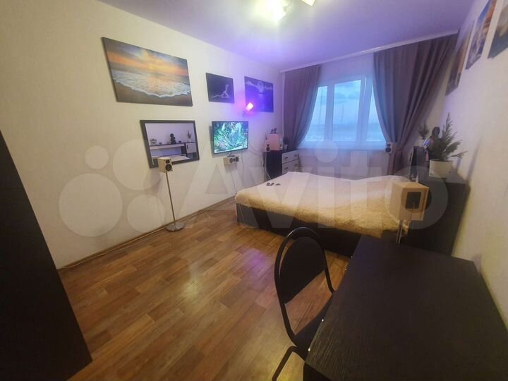 Комната 17 м² в 4-к., 9/18 эт.