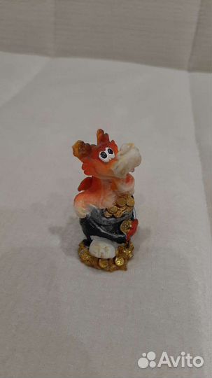 Символ Нового 2024 года: сувениры дракон