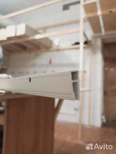 Багет для натяжных потолков