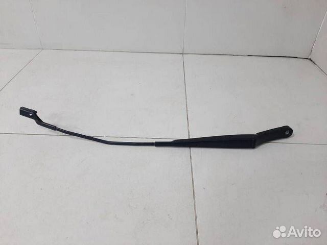 Поводок стеклоочистителя передний правый Skoda Rap