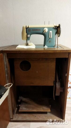 Швейная машина Чайка 2
