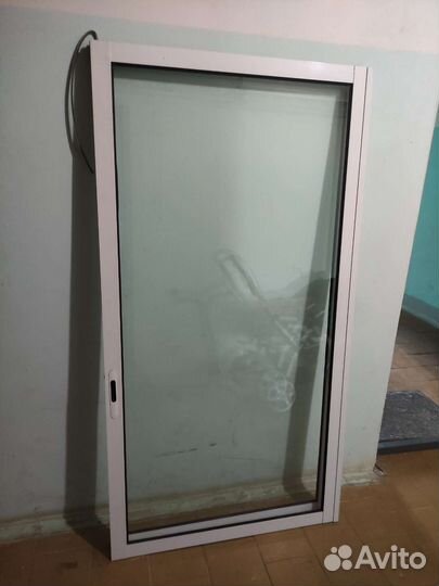 Стекло на алюминиевой раме, окно с лоджии