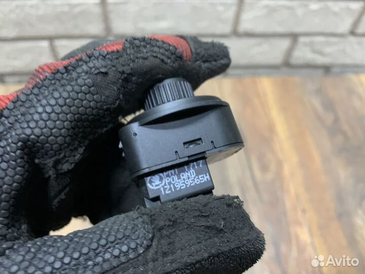 Skoda Yeti Переключатель регулировки зеркала