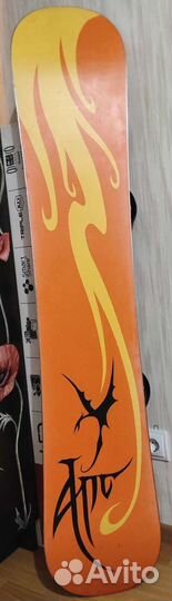 Сноуборд с креплениями+ботинки