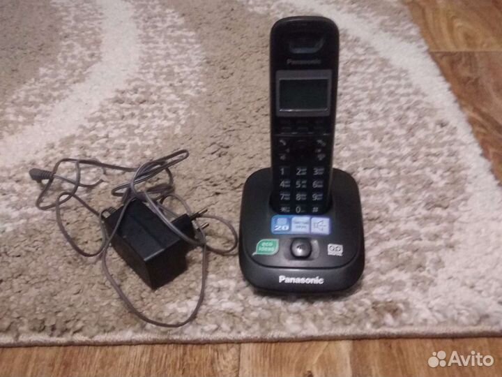 Телефон panasonic