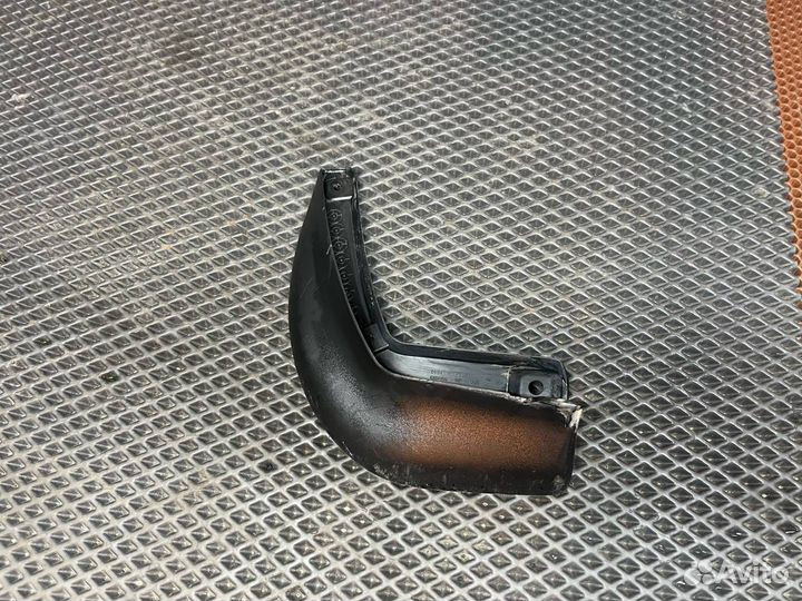 Брызговик задний левый Kia Ceed ED 2008