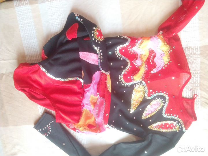 Купальник для художественной гимнастики