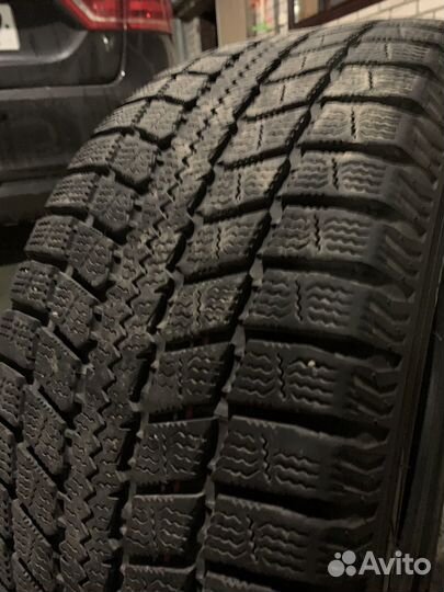Nitto Crosstek 205/55 R16 M