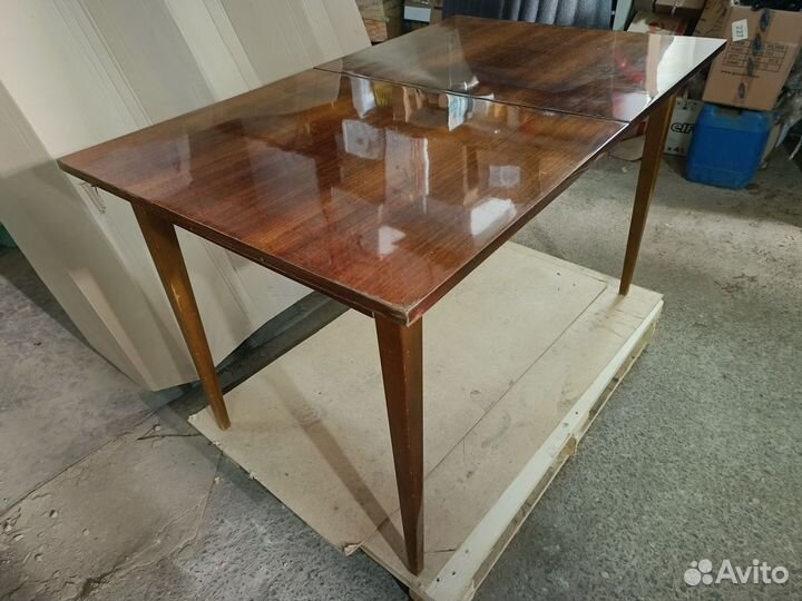 Стол обеденный из массива бук