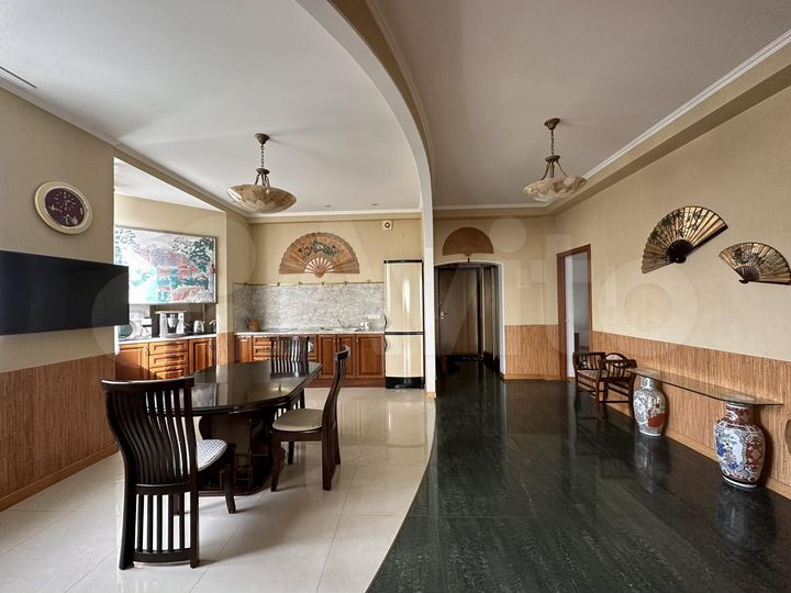 3-к. квартира, 144 м², 8/11 эт.