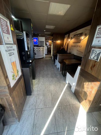 Продавец-бармен