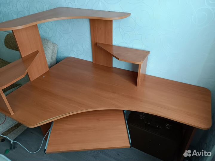 Компьютерный столик бу