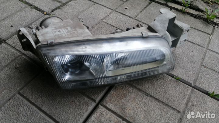 Фары mazda 626 правая