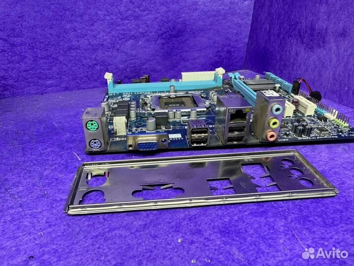 Материнская плата LGA 1155 gigabyte