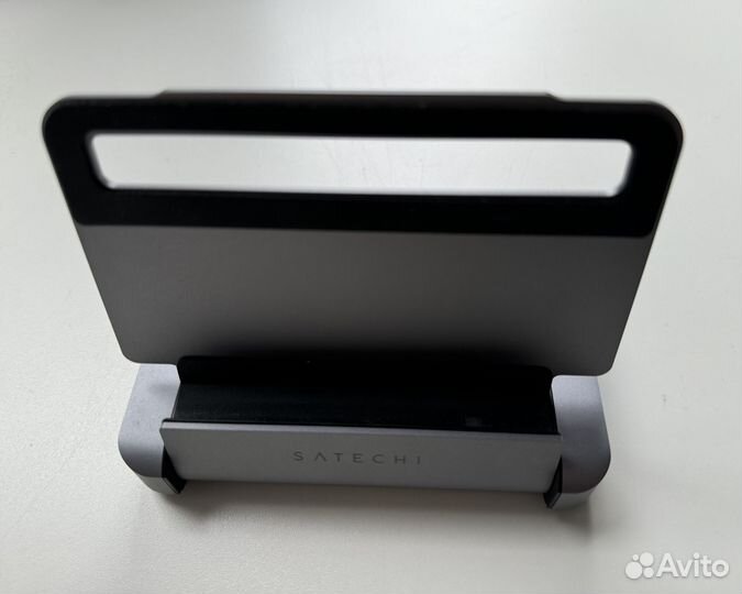 Алюминиевая подставка-хаб Satechi для iPad Pro