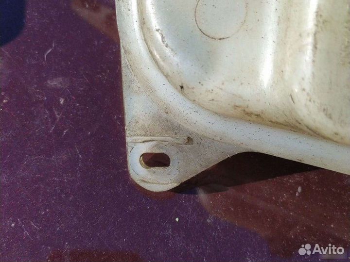 Бачок расширительный Audi 80 B3 1.8I 1988