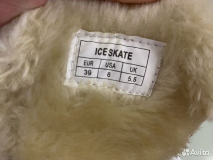Коньки женские р.39