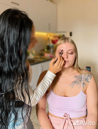 Макияж и прическа