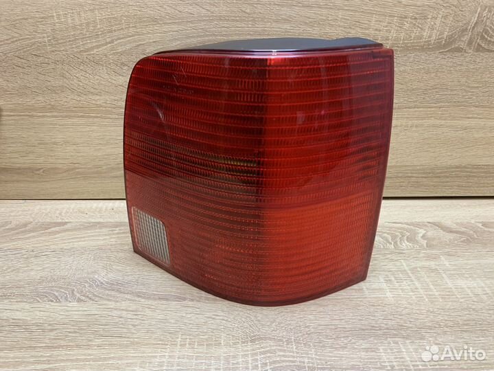 Фонарь задний правый VW Passat B5 1996-2000
