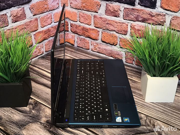 Мощный ноутбук Acer intel/2 Видеокарты/Win10